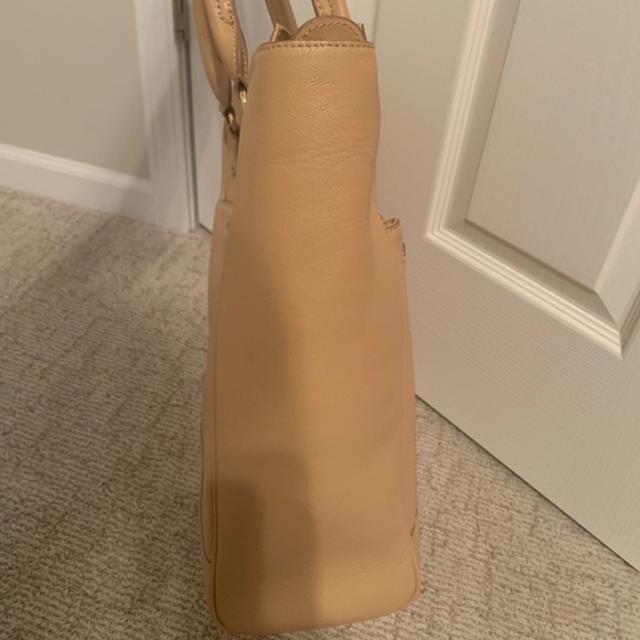 Banana Republic Dianne Leather Tote - Picture 3 of 9